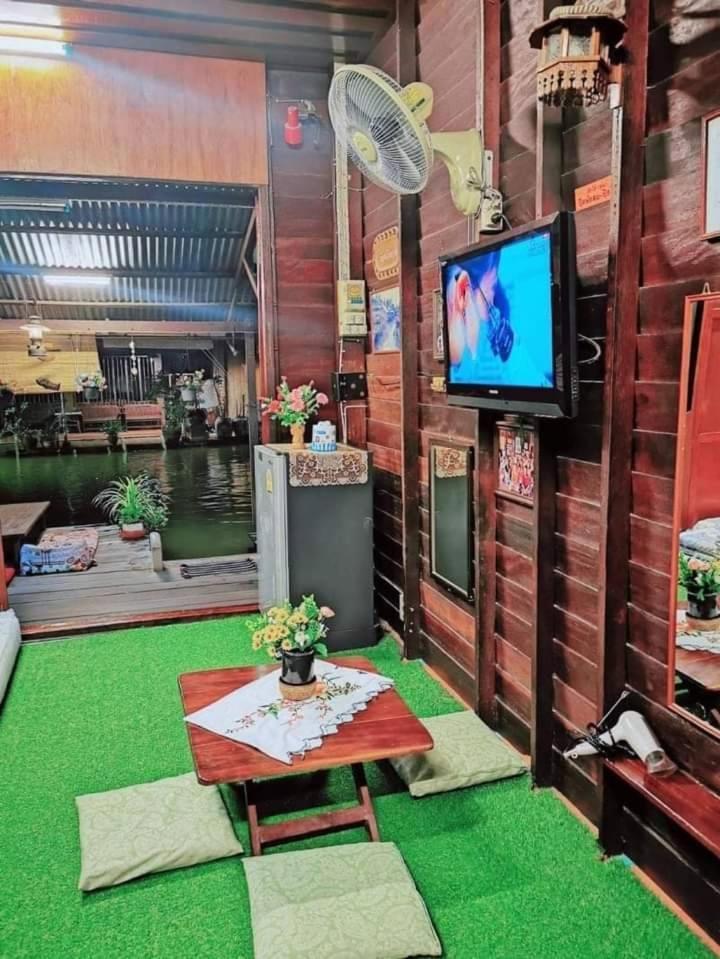 Ban Mae Arom Apartment Amphawa Ngoại thất bức ảnh