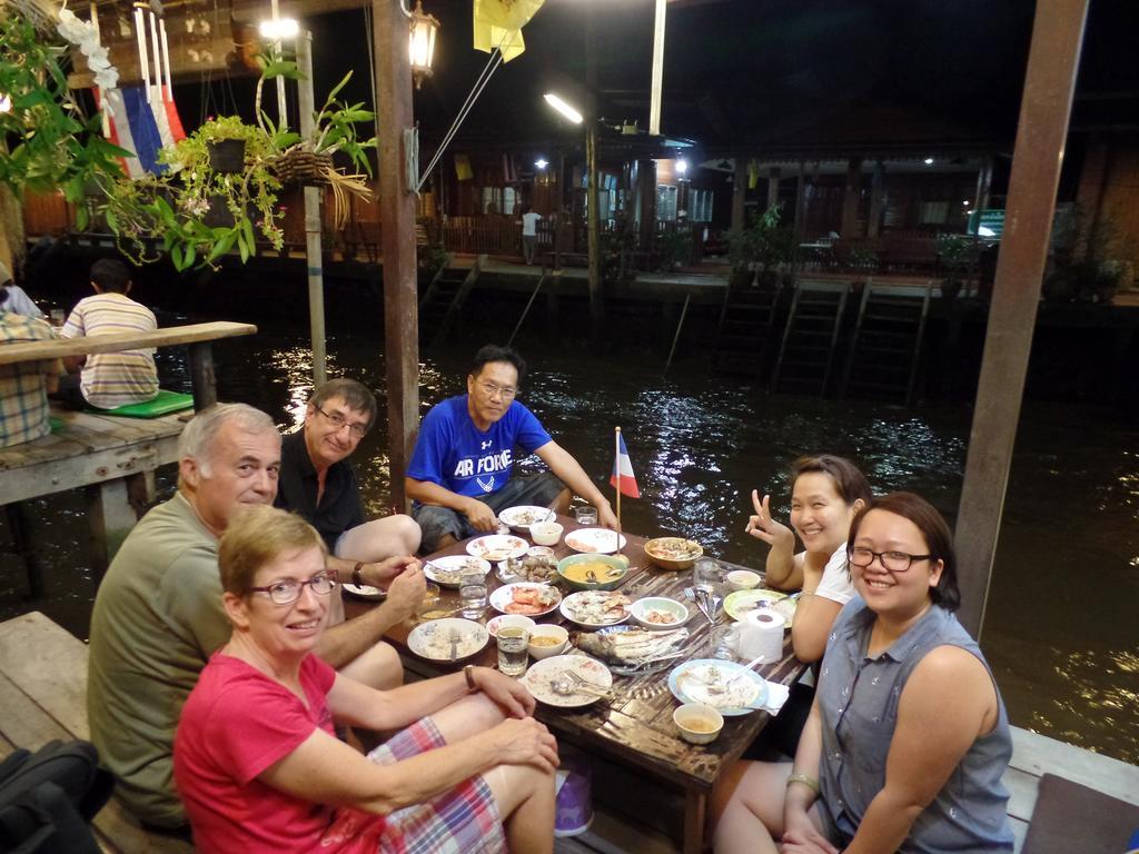 Ban Mae Arom Apartment Amphawa Ngoại thất bức ảnh