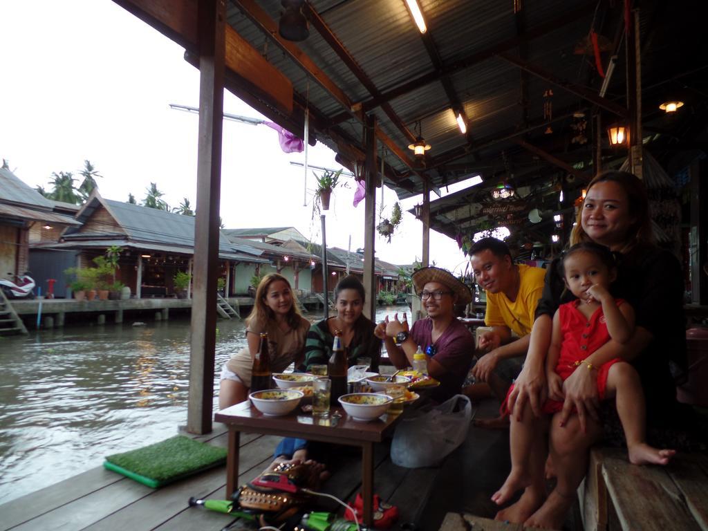Ban Mae Arom Apartment Amphawa Ngoại thất bức ảnh
