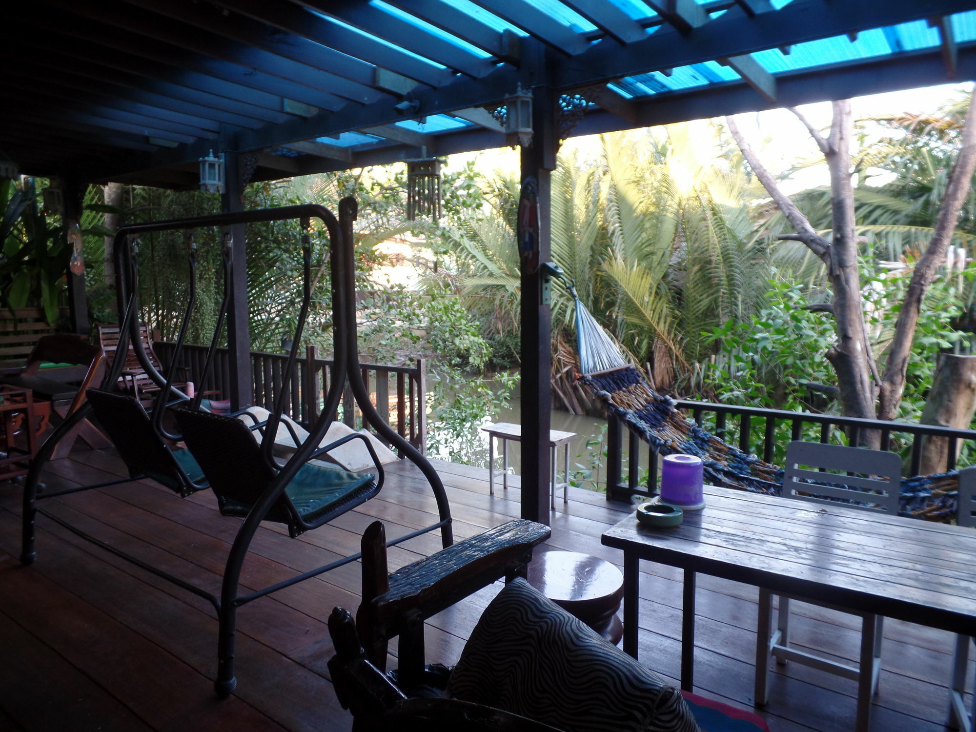 Ban Mae Arom Apartment Amphawa Ngoại thất bức ảnh