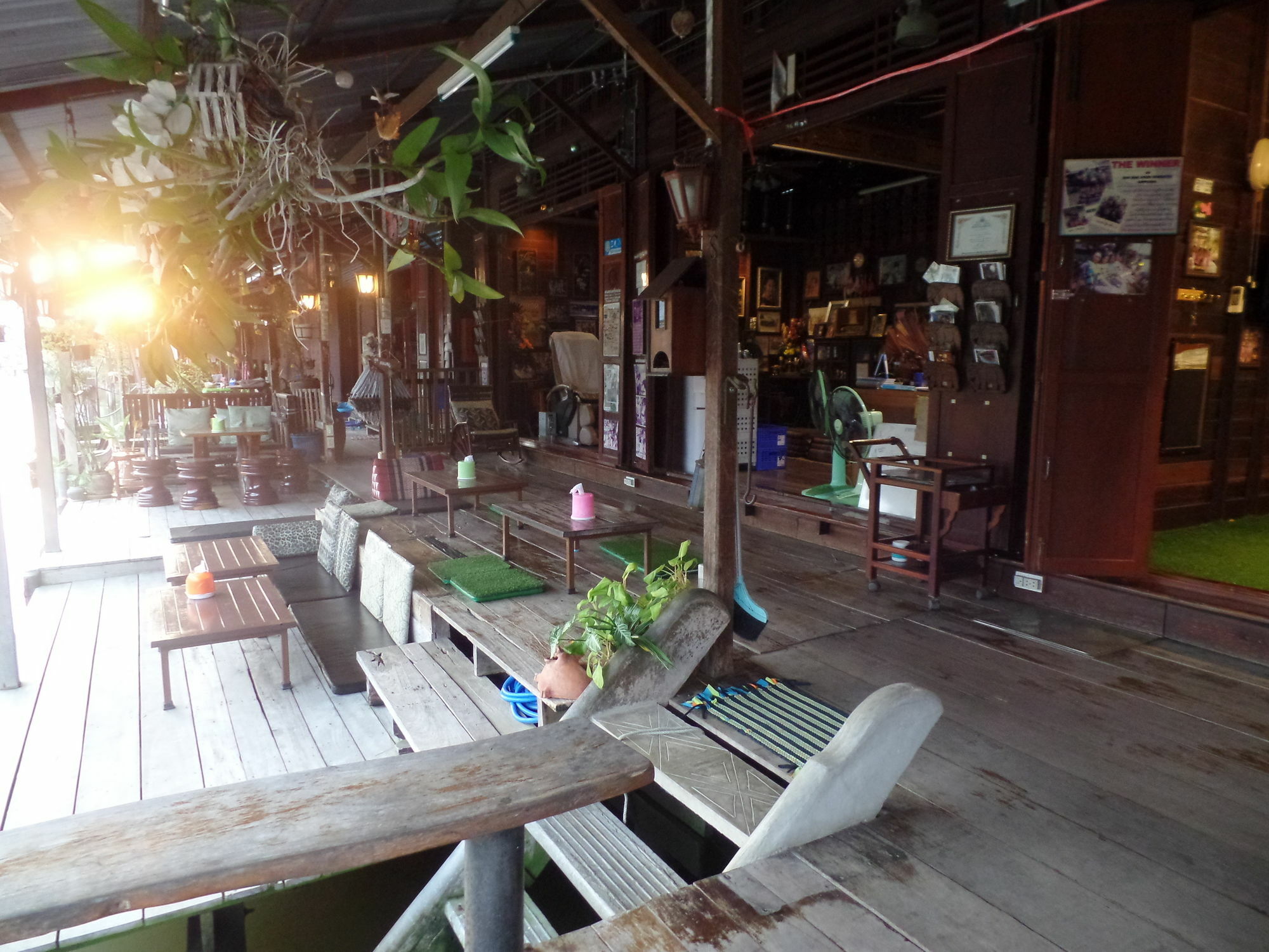 Ban Mae Arom Apartment Amphawa Ngoại thất bức ảnh
